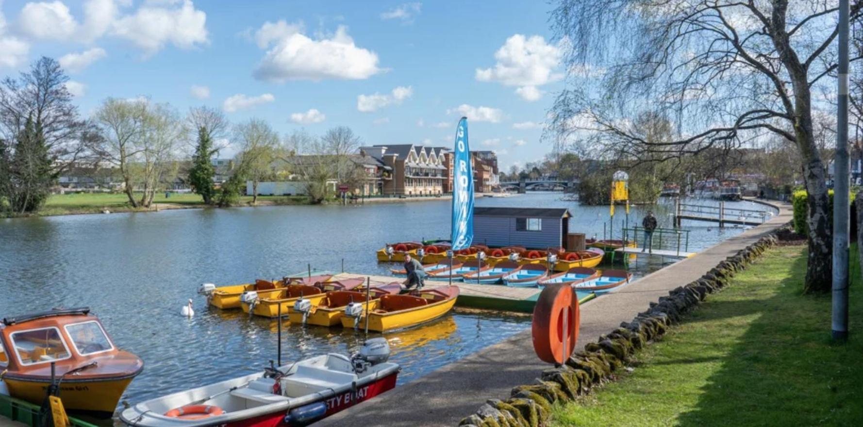 Charming Central Windsor 2 Bed Cottage Free Residents Parking And Private Garden Legoland Ascot Windsor Castle Thorpe Park Heathrow Airport Exterior foto