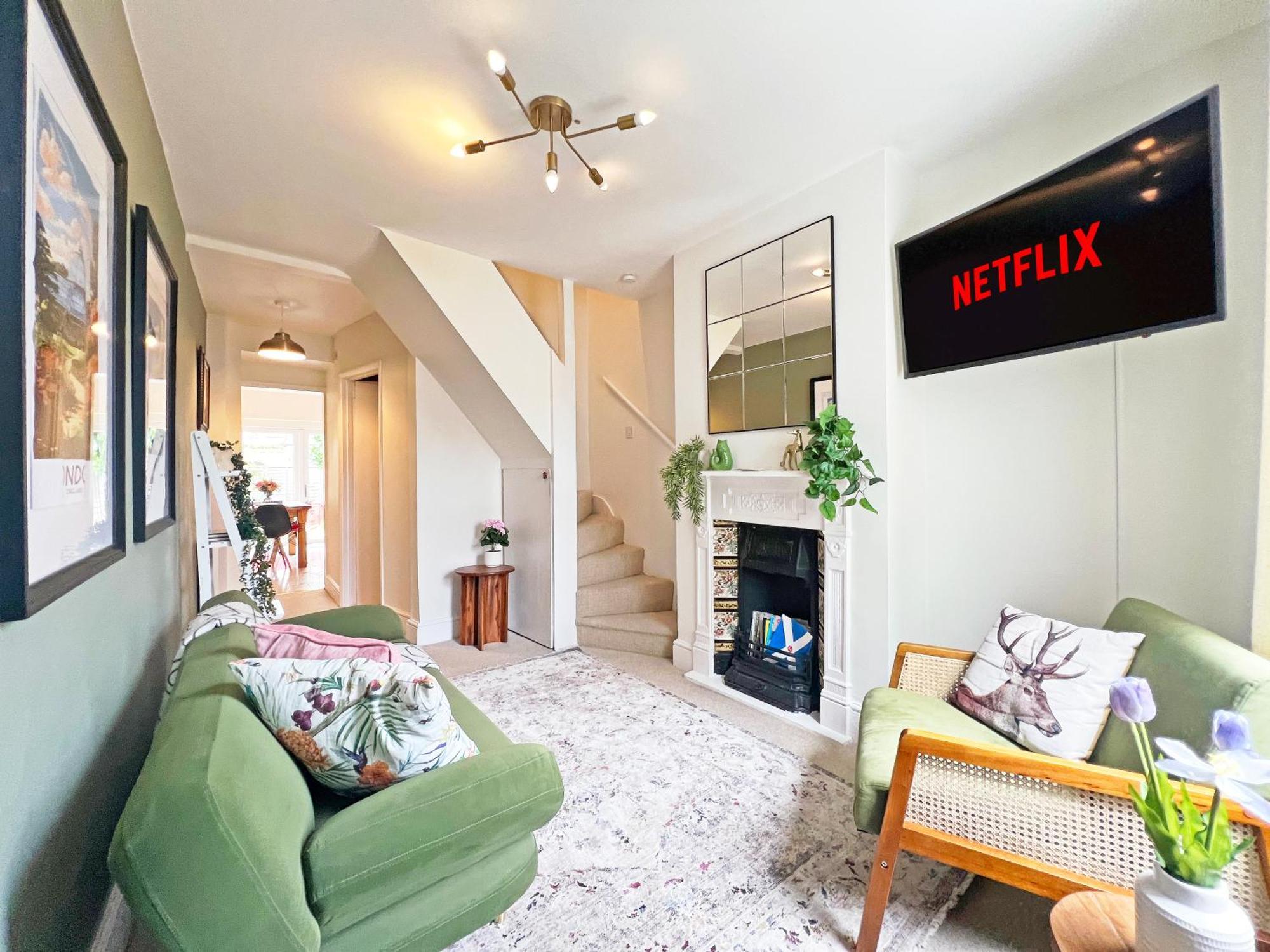 Charming Central Windsor 2 Bed Cottage Free Residents Parking And Private Garden Legoland Ascot Windsor Castle Thorpe Park Heathrow Airport Exterior foto